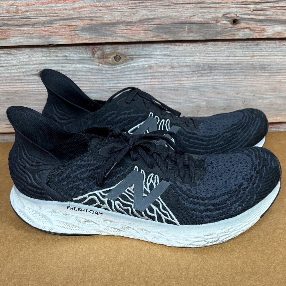 New Balance Fresh Foam Black and White Running Shoes X-Wide 4E Men’s 12.5
